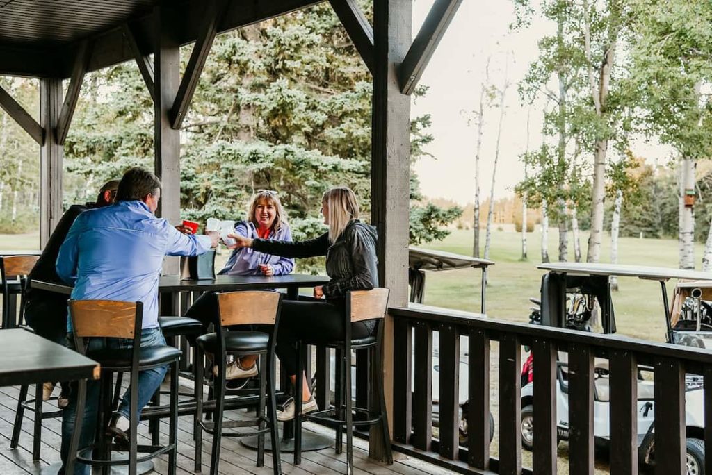 Hines-Creek-Golf-Course-back-patio