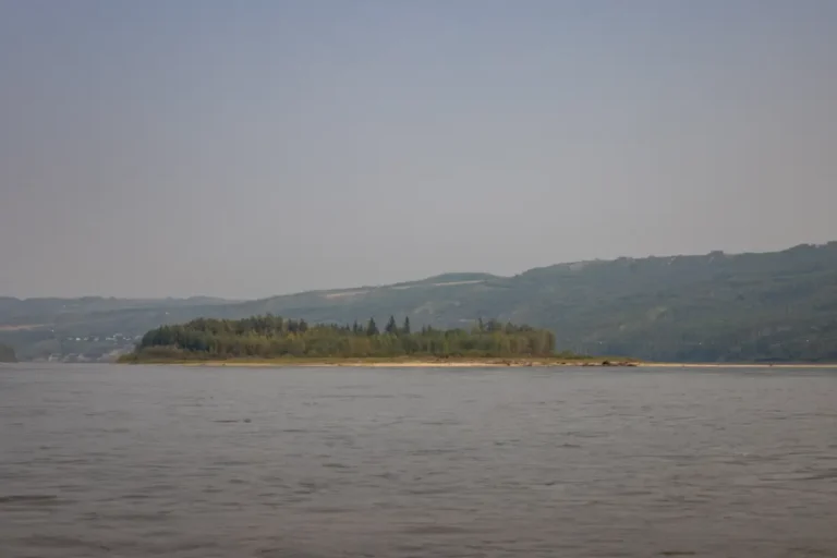 Deer Island Town of Peace River 768x512