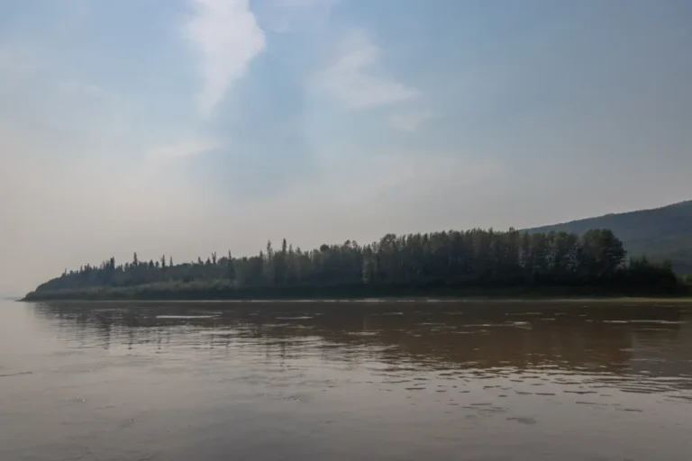 Encampment Island County of Northern Lights 768x512