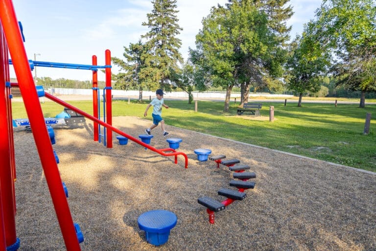 Lac Cardinal Recreation Area Summer Playground  768x512