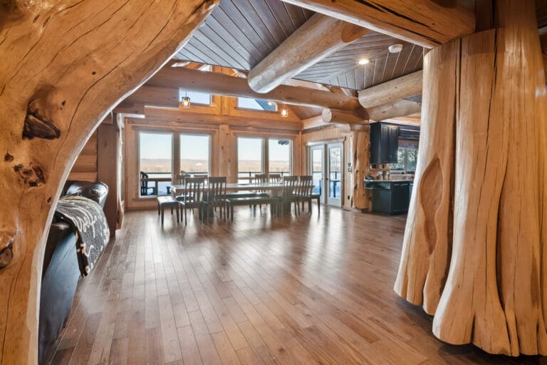 Sunny Valley Adventure Lodge Winter  768x512