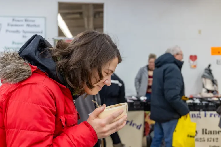 Peace River Farmers Market Shopper  768x512