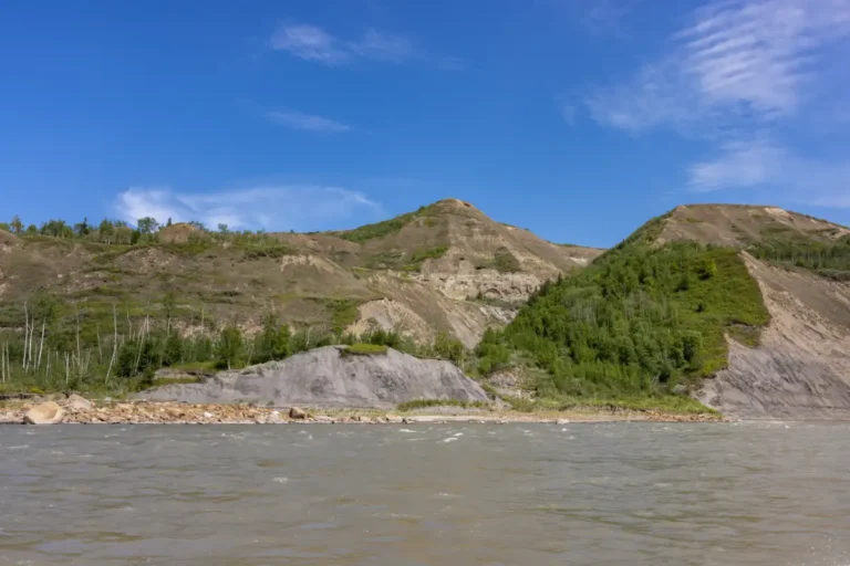 KM26.3 Big Rock Smoky River Guide 3 768x512