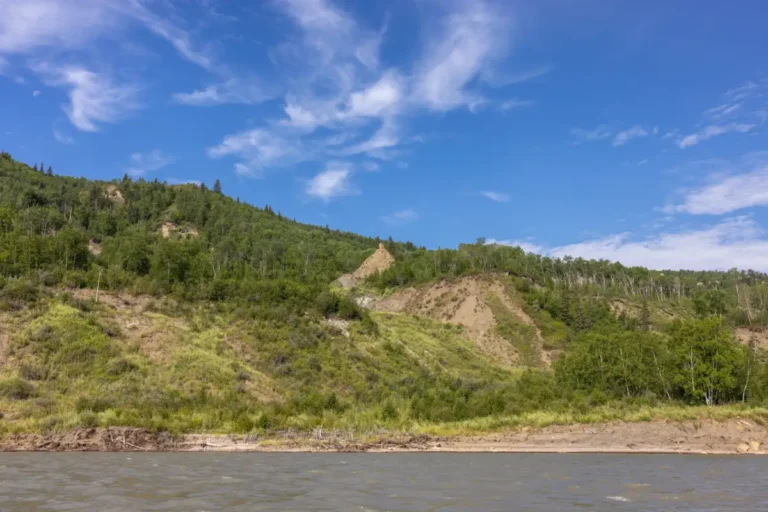 KM33 Hoodoo Smoky River Guide 3 768x512