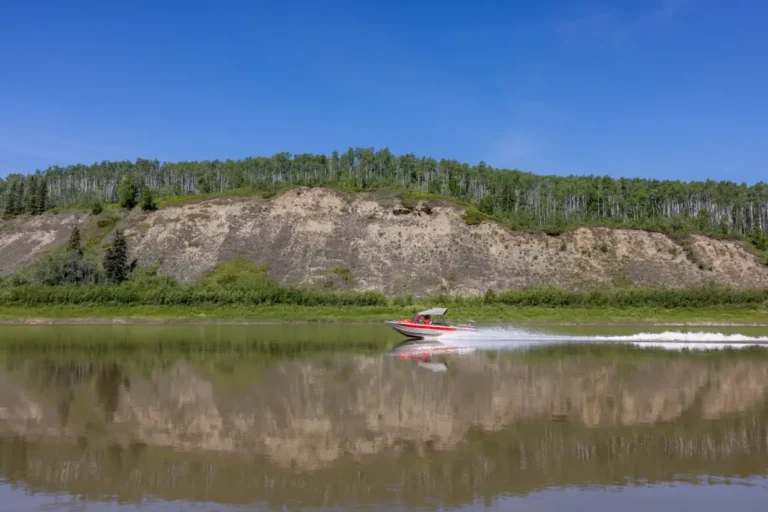 KM423HoodoosGuidePeacePaulLavoieImages 768x512