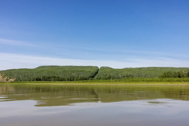 KM424PlainPipelineRiverGuidePeacePaulLavoieImages 2 768x512