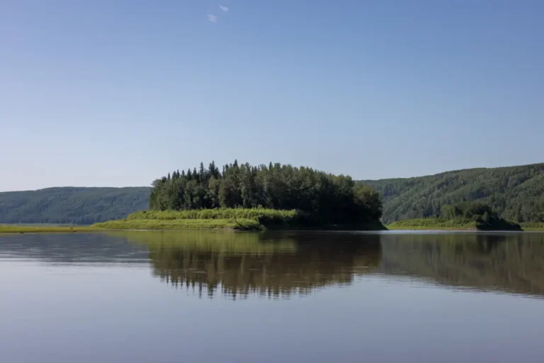 KM471IslandsandbarRiverGuidePeacePaulLavoieImages 4 768x512