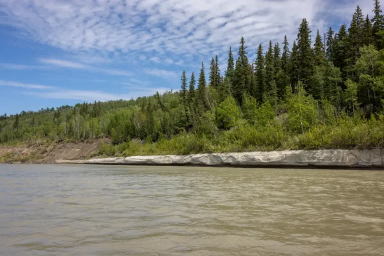 KM67 Sand Stone Smoky River Guide 2 1 768x512
