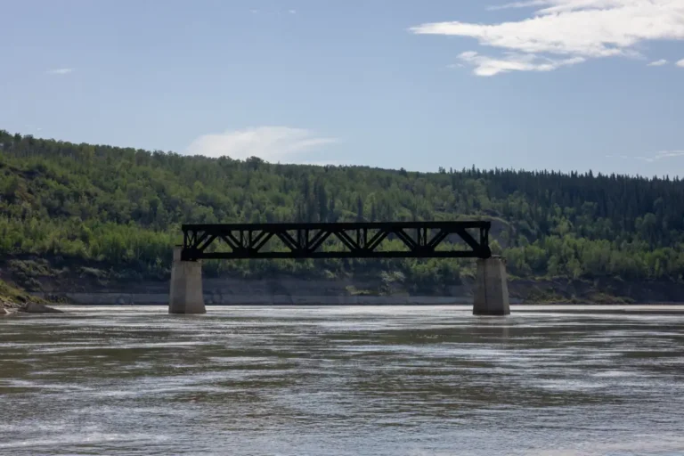 KM67.6 Tressel Smoky River Guide 2 768x512